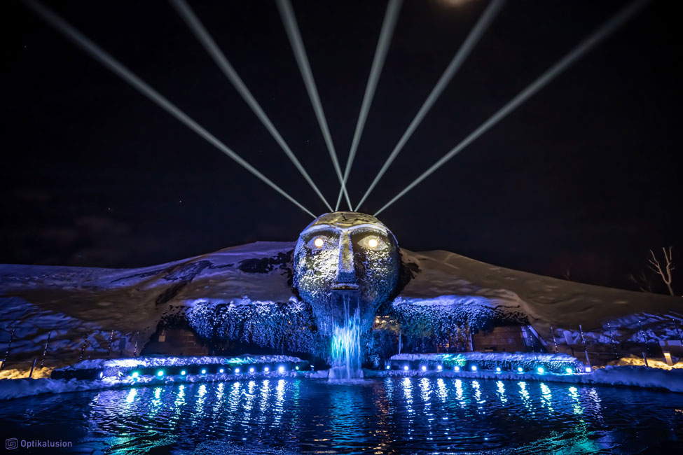 Lichtfestival in den Swarovski Kristallwelten mit Proteus Hybrid (Foto: © Optikalusion) Lichtfestival in den Swarovski Kristallwelten mit Proteus Hybrid (Foto: © Optikalusion)