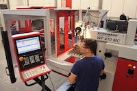 Hybride KUNZMANN-Fräsmaschinen gibt es jetzt auch mit Siemens-Steuerungstechnik (Foto: KUNZMANN). Hybride KUNZMANN-Fräsmaschinen gibt es jetzt auch mit Siemens-Steuerungstechnik (Foto: KUNZMANN).
