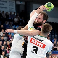 (Jocki_Foto, Erlangen) HC Erlangen - Nico Büdel (am Ball): starke Leistung gegen Leipzig (Jocki_Foto, Erlangen) HC Erlangen - Nico Büdel (am Ball): starke Leistung gegen Leipzig
