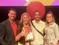 Daniel und Daniela Köhler, Patrice Bouédibéla (Moderator), Anna Augsburger (Awards Managerin) vlnr