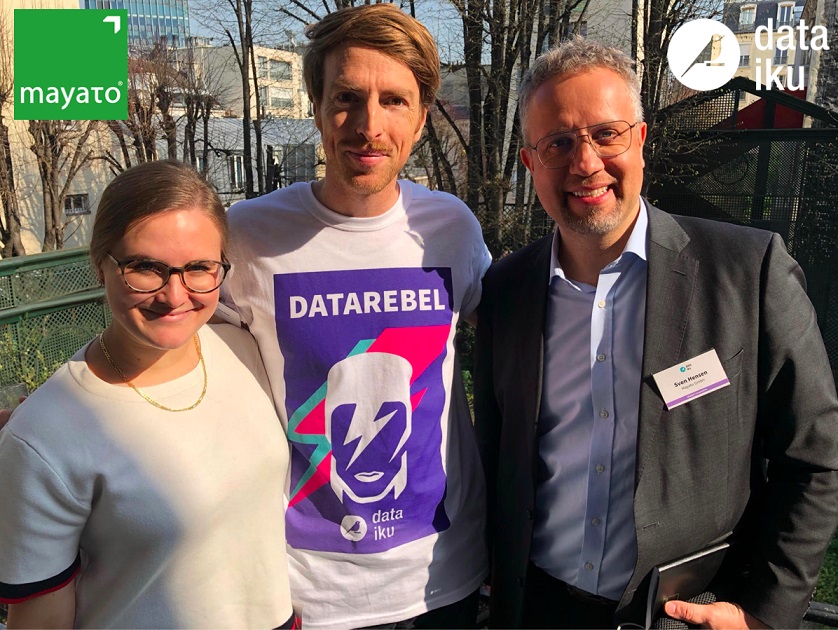 Caroline Kleist (links) und Sven Hensen (rechts), beide mayato, zusammen mit Frederik Ström, Dataiku Caroline Kleist (links) und Sven Hensen (rechts), beide mayato, zusammen mit Frederik Ström, Dataiku