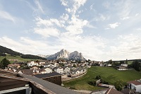 Gebirgsausblick vom Balkon (c) Andergassen Florian (Hotel Lamm) Gebirgsausblick vom Balkon (c) Andergassen Florian (Hotel Lamm)