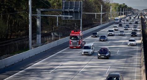 Der Hybrid Oberleitungs-Lkw. Bild: Scania