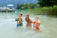 Badespaß im See für Kinder (Parkhotel Pörtschach) Badespaß im See für Kinder (Parkhotel Pörtschach)