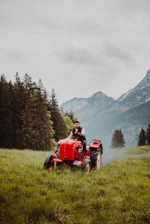 Original Porsche Traktor © Schlossanger Alp Original Porsche Traktor © Schlossanger Alp