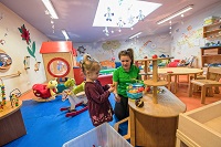 Professionelle Kinder- und Babybetreuung (Leading Family Hotel & Resort Alpenrose)