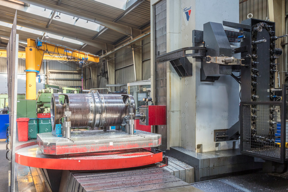 Kreuzbettbohr- und Fräswerk WFT 13 CNC Hahn Fertigungstechnik GmbH