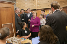 Besuch von Bundeskanzlerin Dr. Angela Merkel im Museum für Naturkunde in Berlin (Fotos: Optimahl, fr Besuch von Bundeskanzlerin Dr. Angela Merkel im Museum für Naturkunde in Berlin (Fotos: Optimahl, fr