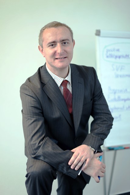 Dirk Nudel / www.stressmanagement-karriere.de (Bildquelle:©Michael Belter www.belter-photo.net) Dirk Nudel / www.stressmanagement-karriere.de (Bildquelle:©Michael Belter www.belter-photo.net)