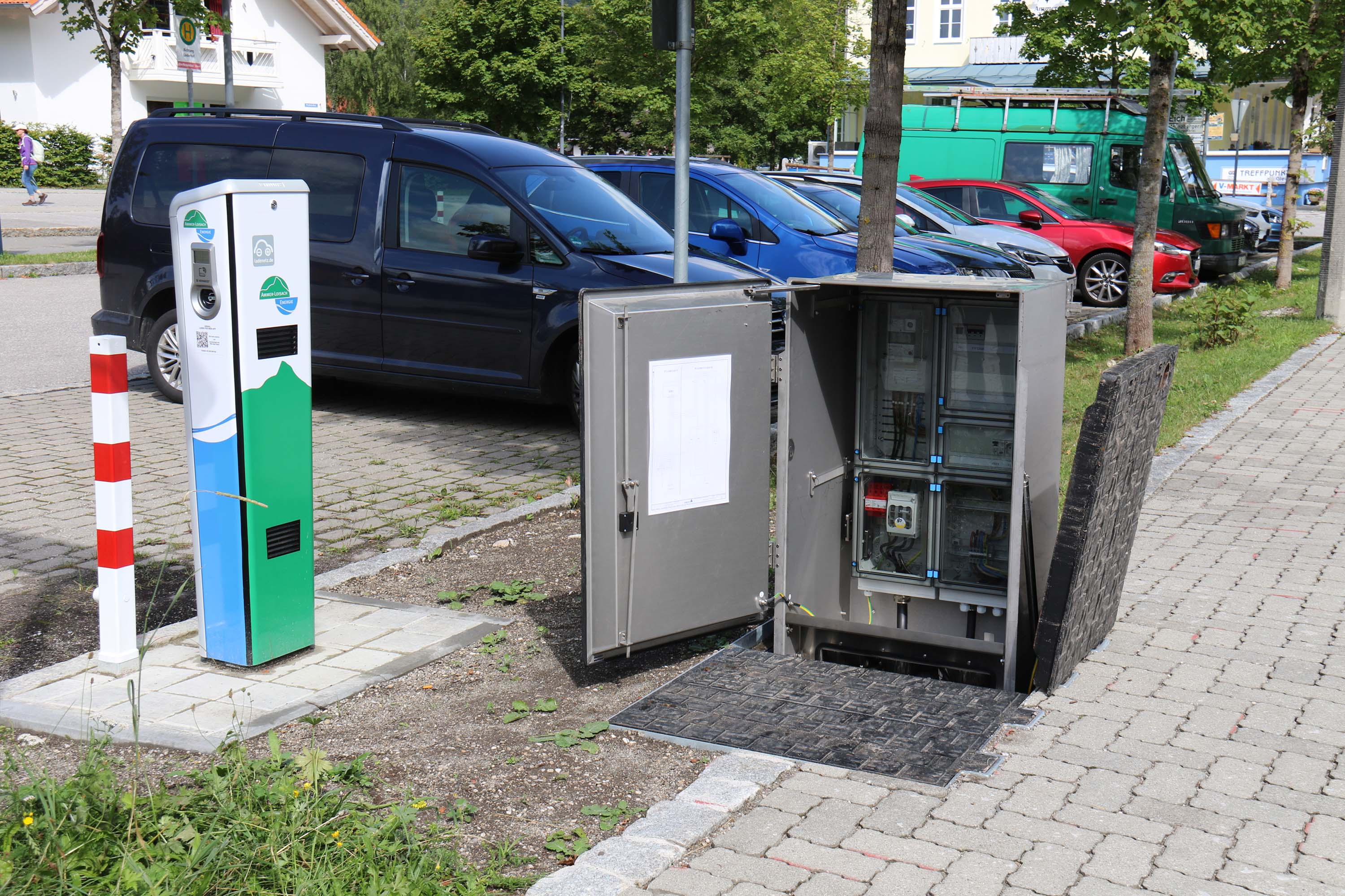 Zukunftsweisende Lösung für kommunale Infrastruktur wie E-Ladesäulen, Glasfaser und WLAN. Zukunftsweisende Lösung für kommunale Infrastruktur wie E-Ladesäulen, Glasfaser und WLAN.