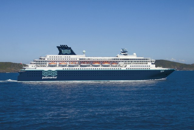 Günstige Kanaren-Kreuzfahrten an Bord der Zenith von Pullmantur Cruises Günstige Kanaren-Kreuzfahrten an Bord der Zenith von Pullmantur Cruises