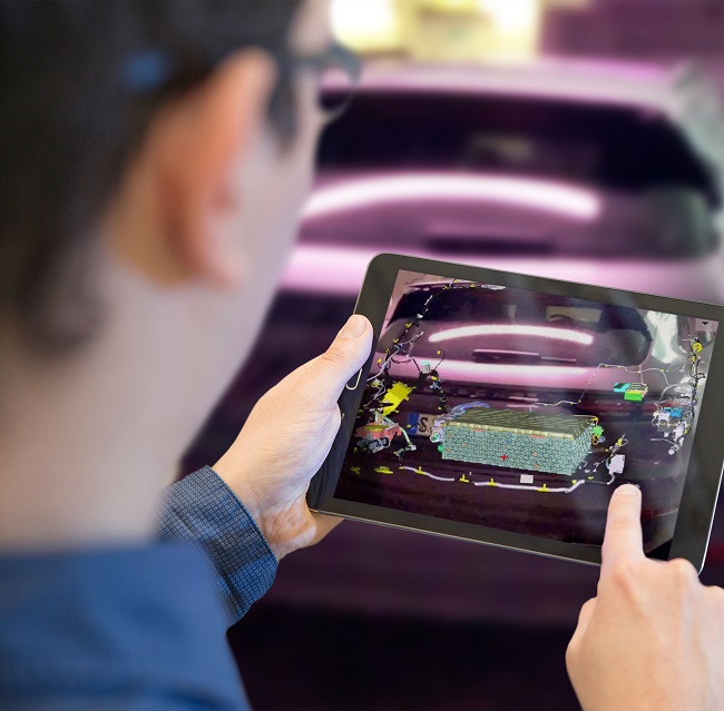 Defekte Fahrzeug-Bauteile via Tablet erkennen, das ermöglichen AR-Technologien des Fraunhofer IGD. ( Defekte Fahrzeug-Bauteile via Tablet erkennen, das ermöglichen AR-Technologien des Fraunhofer IGD. (