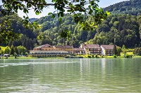 Hotelansicht vom Wasser aus (c) PHOTO-GRAPHICS Hillinger-Perfahl OG (Hotel Donauschlinge) Hotelansicht vom Wasser aus (c) PHOTO-GRAPHICS Hillinger-Perfahl OG (Hotel Donauschlinge)