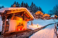 Ansicht auf das angezuckerte Naturdorf Oberkühnreit (Naturdorf Oberkühnreit)