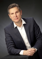 Oliver Schobert (49) ist neuer Chief Sales Officer bei adesso. (Copyright: adesso AG) Oliver Schobert (49) ist neuer Chief Sales Officer bei adesso. (Copyright: adesso AG)