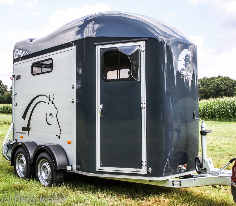 Pferdeanhänger-Test Cheval Liberte Gold 3 auf Mit-Pferden-reisen.de: Hoher Nutzungskomfort Pferdeanhänger-Test Cheval Liberte Gold 3 auf Mit-Pferden-reisen.de: Hoher Nutzungskomfort