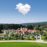 Luftaufnahme auf das Hotel Guglwald (c) Alexander Kaiser (Guglwald) Luftaufnahme auf das Hotel Guglwald (c) Alexander Kaiser (Guglwald)