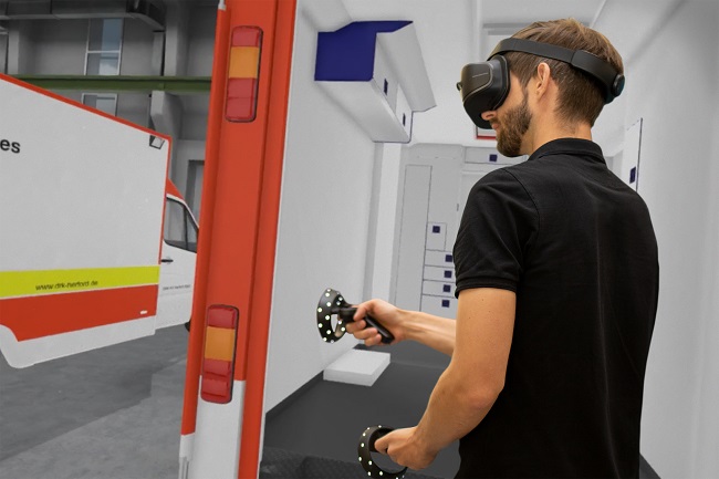 Lernen via VR?im Simulator erlernen zukünftige Rettungssanitäter Abläufe und Handgriffe. (Bildquelle Lernen via VR?im Simulator erlernen zukünftige Rettungssanitäter Abläufe und Handgriffe. (Bildquelle