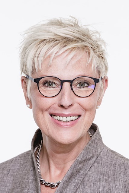 Dr. Renate Tewaag