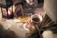 Eine Tasse Glühwein und Kekse zum Aufwärmen (c) IDM Suedtirol - Alex Filz (Olang) Eine Tasse Glühwein und Kekse zum Aufwärmen (c) IDM Suedtirol - Alex Filz (Olang)