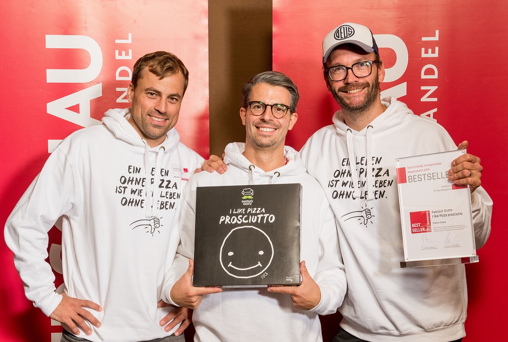 Das Team von Gustavo Gusto freut sichüber die Auszeichnung (Bildquelle: Rundschau/R.Rosendahl) Das Team von Gustavo Gusto freut sichüber die Auszeichnung (Bildquelle: Rundschau/R.Rosendahl)