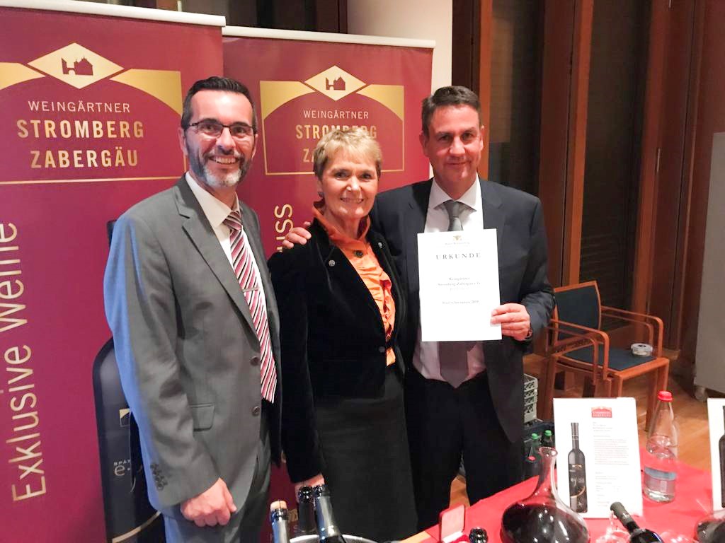Überreichung der Urkunde (Bild: WG Sromberg-Zabergäu)
