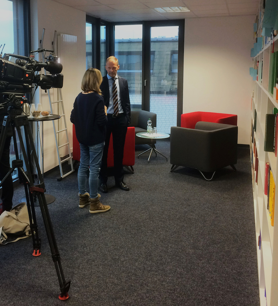 Prof. Dr. Jörg Overmann von der DSMZ im NDR-Interview Prof. Dr. Jörg Overmann von der DSMZ im NDR-Interview