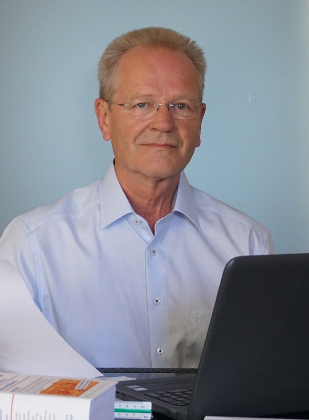 Bernhard Tokarski, Ihr zuverlässiger Mit-Arbeiter im Neubauvertrieb Bernhard Tokarski, Ihr zuverlässiger Mit-Arbeiter im Neubauvertrieb