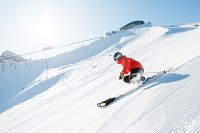 Skifahren auf perfekt präparierten Pisten (Axamer Lizum)