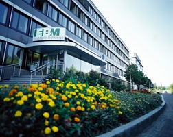 EBM: IT-Gesamtkostenentwicklung nachhaltig begrenzen EBM: IT-Gesamtkostenentwicklung nachhaltig begrenzen