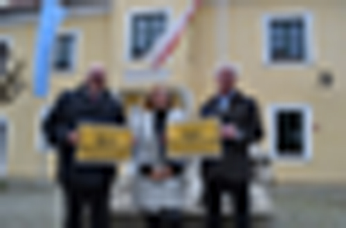 Udo Fürst: Bürgermeister Klaus Meyer, Ursula Stingl (Gäste-Info), Gerhard Geiger (Sibyllenbad) Udo Fürst: Bürgermeister Klaus Meyer, Ursula Stingl (Gäste-Info), Gerhard Geiger (Sibyllenbad)