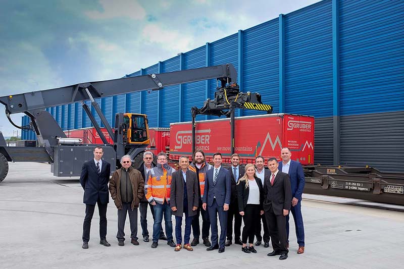 Neus Bahnterminal für klimafreundlichen Transport (c) SCHÄFER Werke GmbH