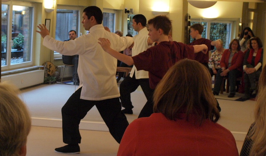 Vorführungen beim Tag der offenen Tür in der Wu Wei Hamburg Vorführungen beim Tag der offenen Tür in der Wu Wei Hamburg