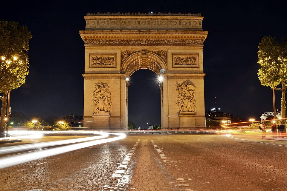 Paris - das kulturelle und wirtschaftliche Zentrum Frankreichs (Bildquelle: herryway) Paris - das kulturelle und wirtschaftliche Zentrum Frankreichs (Bildquelle: herryway)