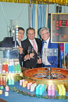 (v.l.): Amine Tadlaoui Ouafi, Christian Schmidt und Frank Denker. Bild: Claudia Wingens (v.l.): Amine Tadlaoui Ouafi, Christian Schmidt und Frank Denker. Bild: Claudia Wingens