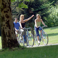Radfahren auf unzählingen markierten Radwegen rund um Bad Waltersdorf Radfahren auf unzählingen markierten Radwegen rund um Bad Waltersdorf