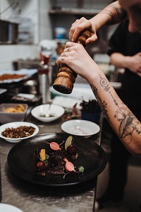 Genuss-Küche um Küchen-Chef Philipp Schneider (Wellnesshotel Walserhof - Kleinwalsertal Hotels)
