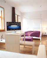 Hotelzimmer mit Apple 27