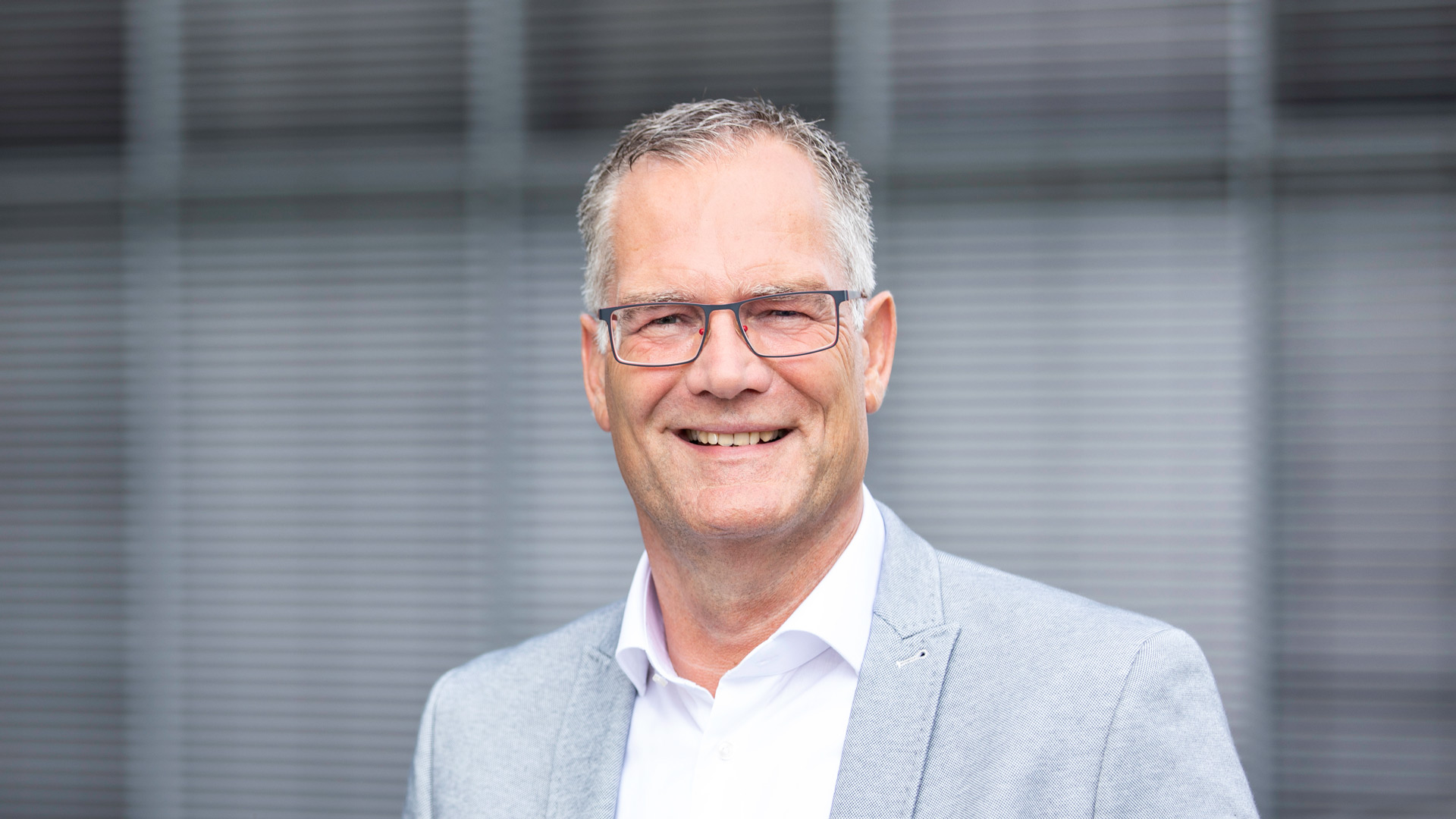 Heinz Leutersüber Kundenbeziehung und -bindung Heinz Leutersüber Kundenbeziehung und -bindung