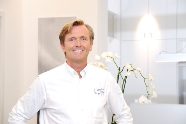 Dr. Johannes Holz, Chefarzt in der Klinik Manhagen Dr. Johannes Holz, Chefarzt in der Klinik Manhagen