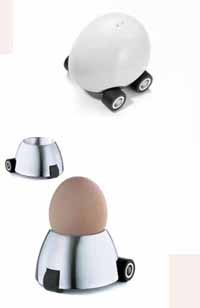 Troika Salzstreuer FASTFOOD und Eierbecher MR. EGG, mit Rückziehmotoren Troika Salzstreuer FASTFOOD und Eierbecher MR. EGG, mit Rückziehmotoren