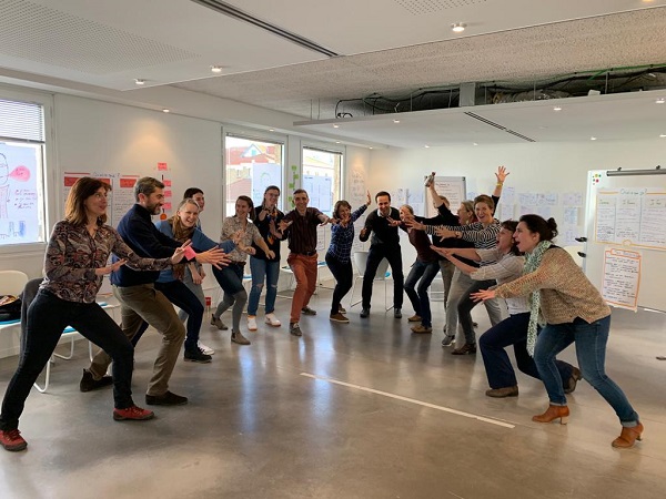 Facilitation fördert den Zusammenhalt in Unternehmen (Bildquelle: Formapart) Facilitation fördert den Zusammenhalt in Unternehmen (Bildquelle: Formapart)