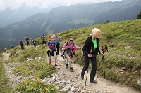 Bergwandern in der Gruppe (Hotel Gemma - Kleinwalsertal Hotels) Bergwandern in der Gruppe (Hotel Gemma - Kleinwalsertal Hotels)