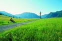 Bei Oberammergau: Pause mit Weitblick. (Ammergauer Alpen GmbH, Foto: Bernd Ritschel)