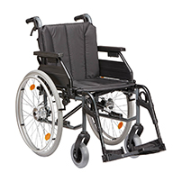 Die Faltrollstühle TOMTAR MR-S und TOMTAR MR-LG bringen funktionale wie optische Verbesserungen mit.