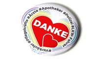 Danke-Buttons der Firma Buttonorder gibt es in verschiedenen Größen und Ausführungen Danke-Buttons der Firma Buttonorder gibt es in verschiedenen Größen und Ausführungen