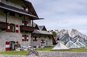 Einzigartiges Berghotel in den Dolomiten (c) Daniel Demichiel (Hotel Hohe Gaisl)