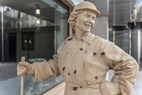 Schnitzfigur (c) Hannes Niederkofler (Paula Wiesinger Apartments & Suites)
