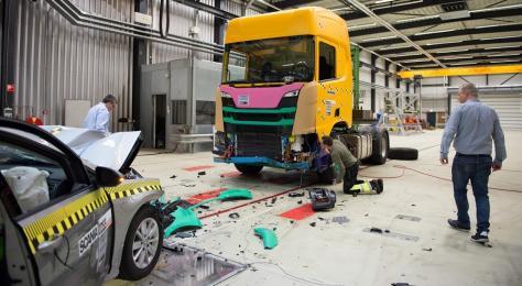 Aufpralltests bei Scania. Bild: Scania Aufpralltests bei Scania. Bild: Scania
