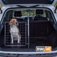 Hunde können durch eine Gitterkombination effektiv gesichert werden. © Travall Hunde können durch eine Gitterkombination effektiv gesichert werden. © Travall